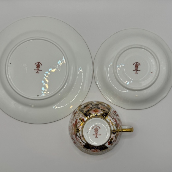 Royal Crown Derby Imari 2451 tea setting. 6x3 piece Sefton teacup & dessert set. - Picture 5 of 11